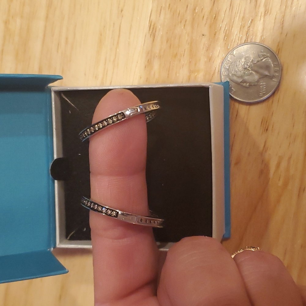 NETAYA Diamonds earrings. - Picture 2 of 5